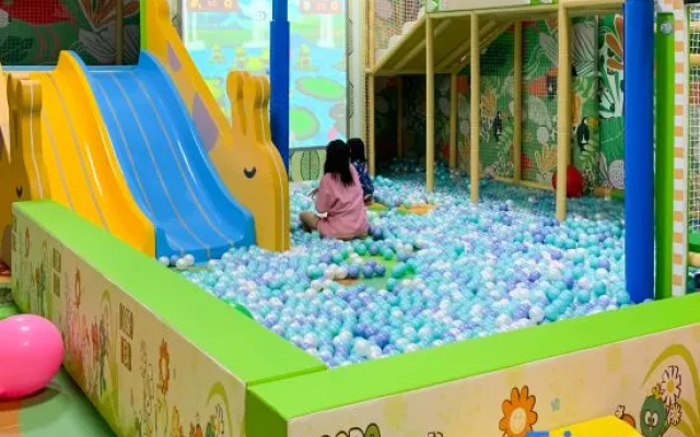Nanjing Ziqing Lake Hot Spring Resort Hotel (Wildlife World) – Entertainment – Nanjing