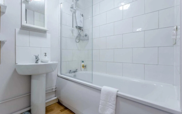 Chic and Cosy 1 Bed Flat in Nw-london