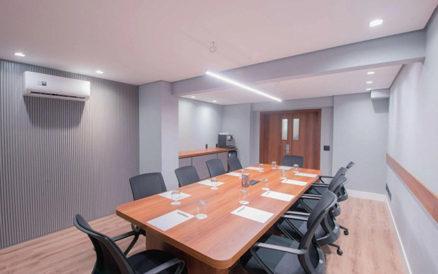 Mercure Curitiba Batel Hotel