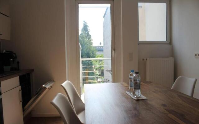 LONDON . CHILLINGHOUSE # 9, 3 Min. vom ICE, NETFLIX, Garten