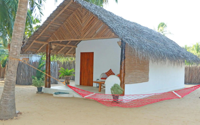 Roshanne Beach Resort