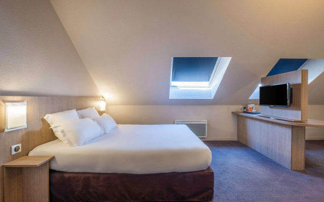 Отель Comfort Linas - Montlhery