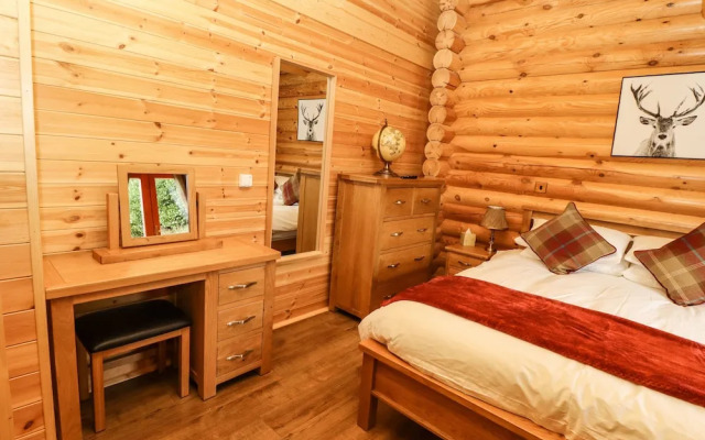 Oak Lodge