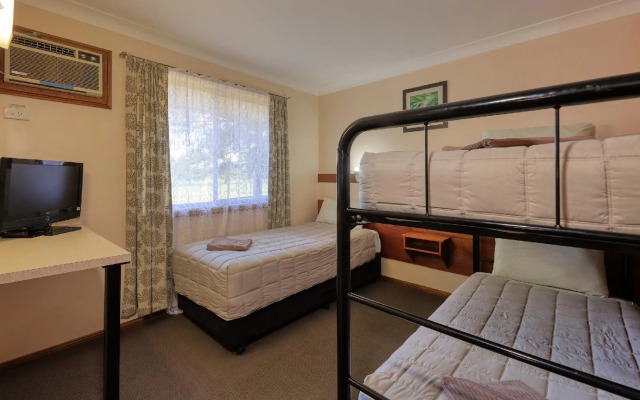 Castlereagh Motor Inn