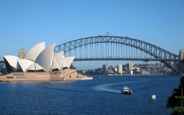 Family House Close to Bondi Beach and Shops