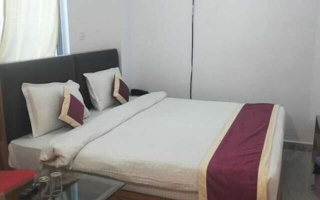 Hotel Rekha International