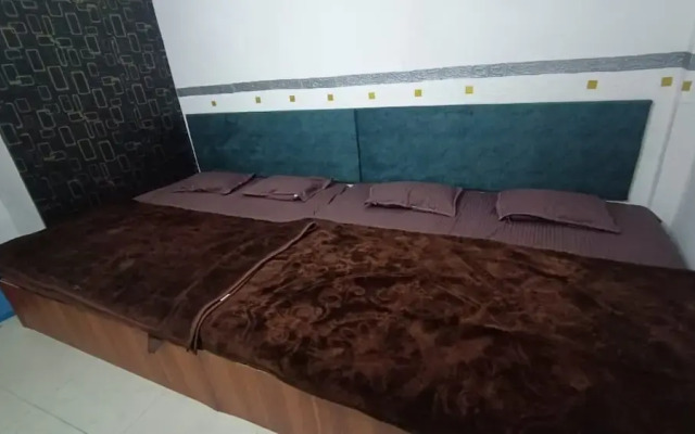 Goroomgo Shree Ram Kuti Homestay Ujjain