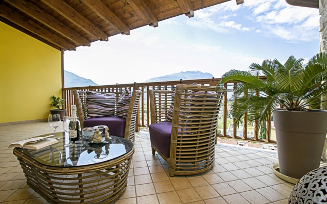 Riva Suite Lake View