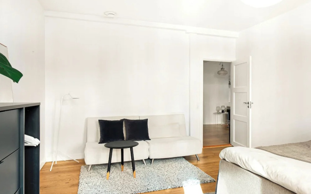 Leaves 1 - Charming Ap for 8 Persons in Central Copenhagen