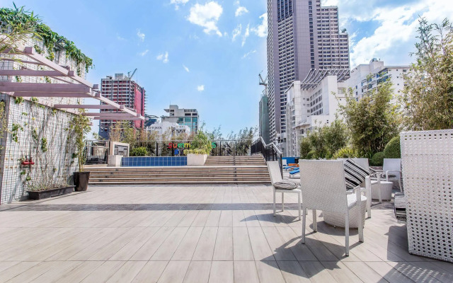 Y2 Residence Hotel