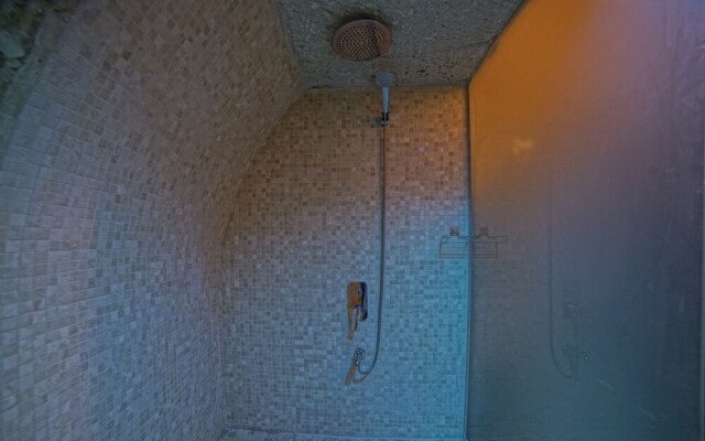 Zeus Cave Suites