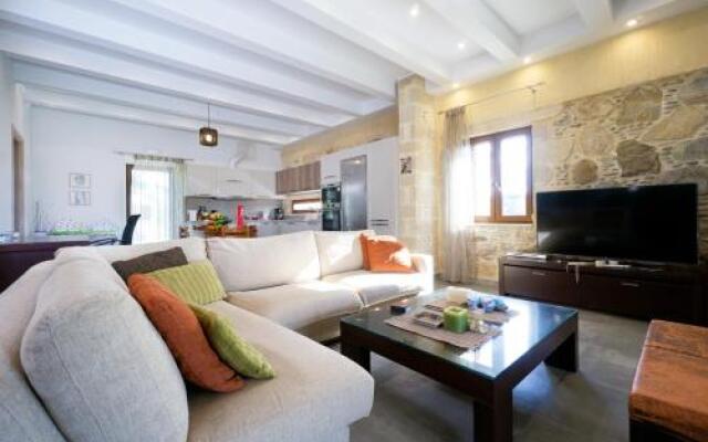 Iridanos Villa