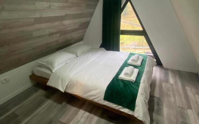 Cabana Green Hill