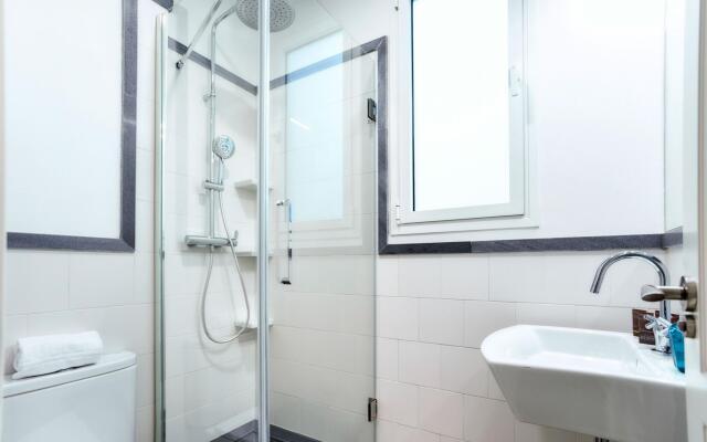 Centrical 3BD Apartment with Modern Design. Feria II