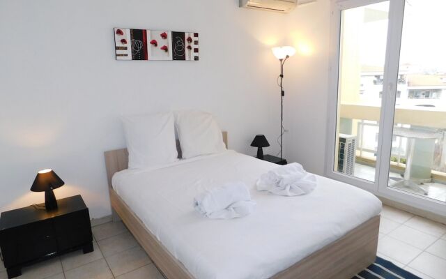 T3 juan rivage prox. plage parking