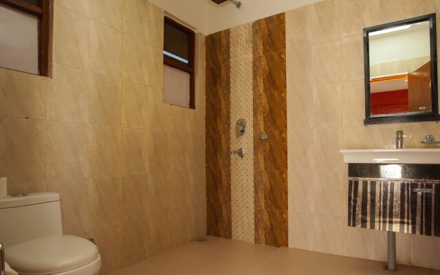 Sauraha Holiday Home