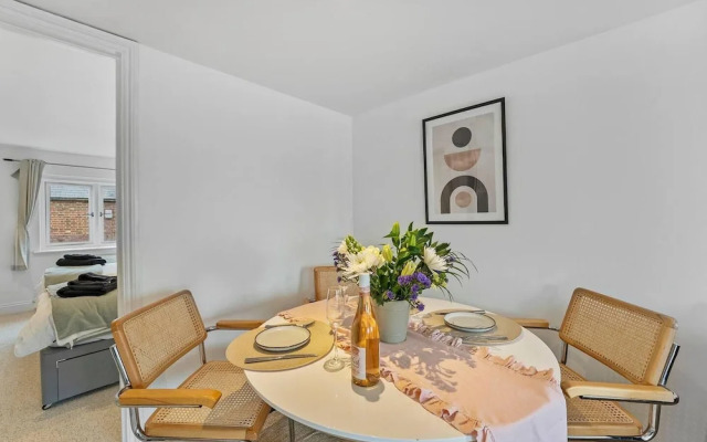 Perfect Location, dog Friendly Beautiful Home