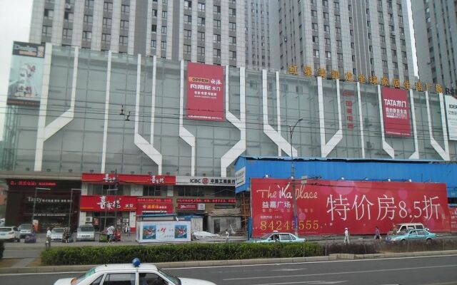 Flowers Blooming In Dalian