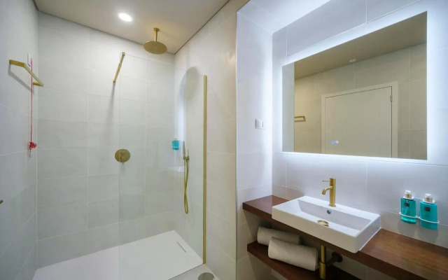 Azores Book Hotel