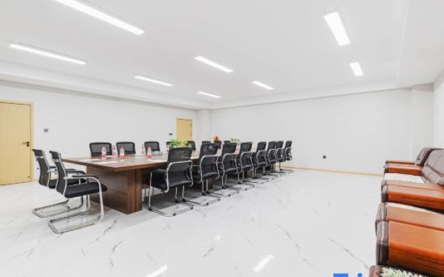 Rezen Select Hotel (Yima Lane Store, Kuitun City) — 3-star hotel in Kuytun