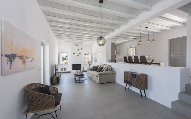 Niriides Luxury Villas