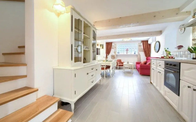 Tranquil Getaway Polje Villa With Pool