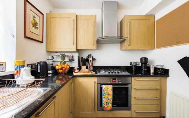 Mayfair W/ac 3-bed-5guests Berkeley Square