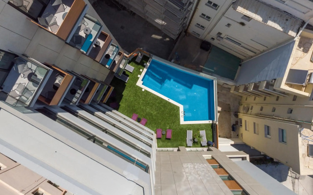 Hyperion City Hotel