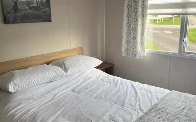 Tranquil Seaside Caravan Retreat in Eyemouth