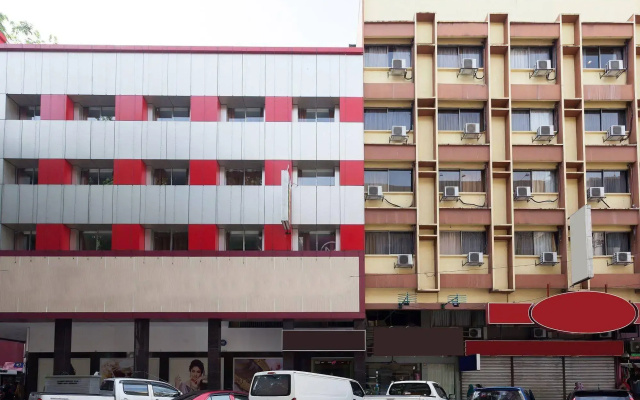 ZEN Rooms Near Jakel Mall