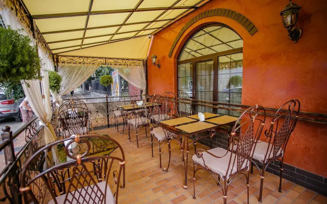 Отель «Аристократ»