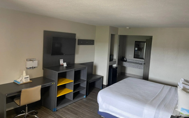 Ramada by Wyndham Sellersburg/Louisville North