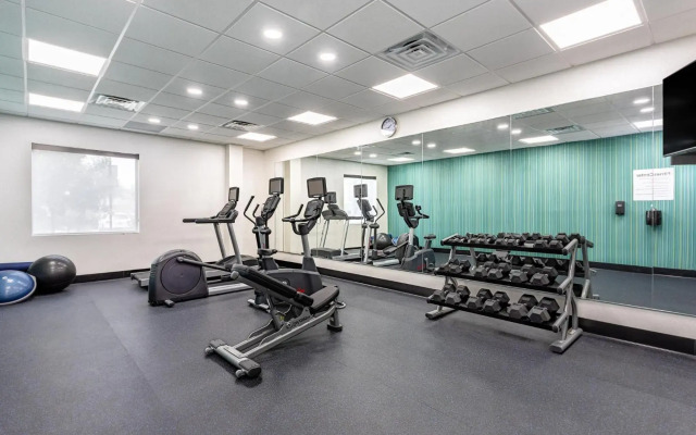 Holiday Inn Express & Suites Miramar