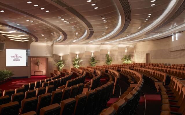 Crowne Plaza Shenzhen Futian by IHG