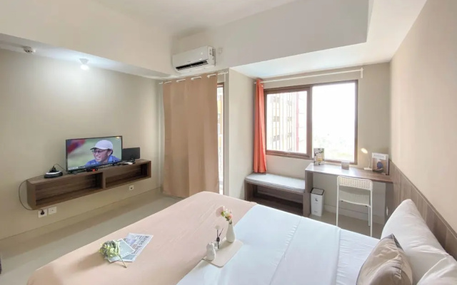 Cozy and Warm Studio at LRT City Jatibening Apartment – Guest Rooms – Bekasi