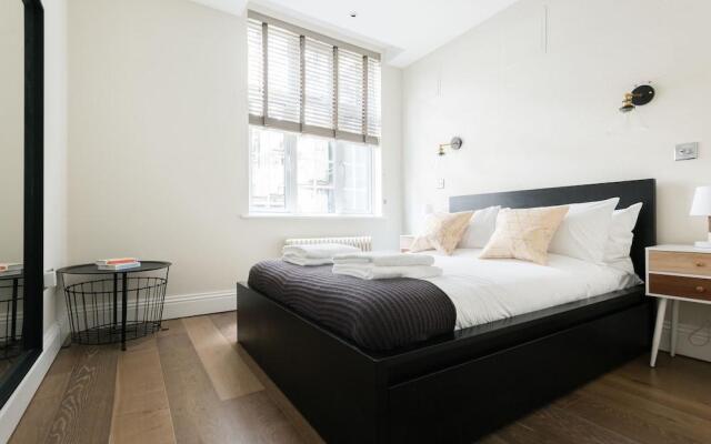 The Oxford Street Retreat - Modern 3BDR in 2 Apartments