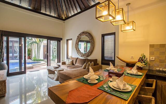 Villa RuKun - Two Bedroom Private Pool Villa with Airport Pick-up – Guest Rooms – Kuta