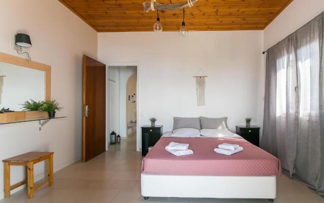 Vallias Seaview Apartments by Konnect, 300m from Nissaki beach