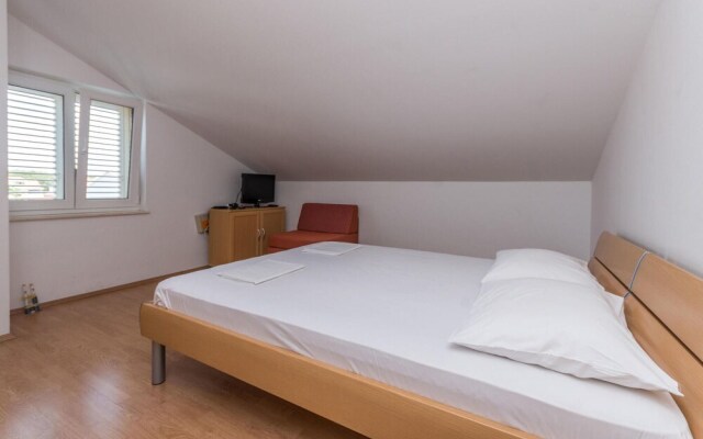 Beautiful Apartment in Pakostane With Wifi and 1 Bedrooms