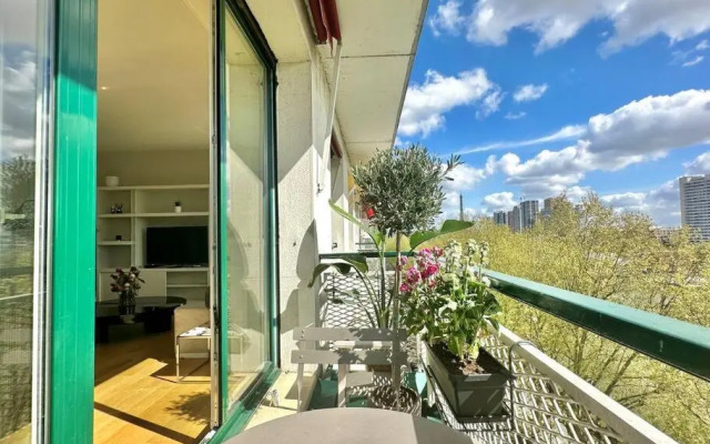 Apartment with eiffel tower and Seine view Blériot