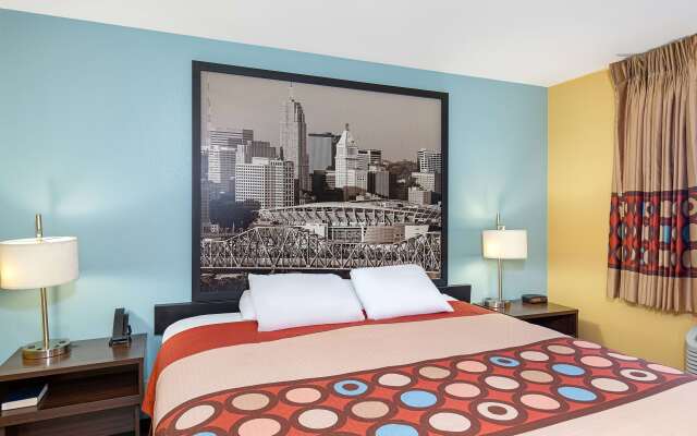 Super 8 by Wyndham Eddyville/Kuttawa