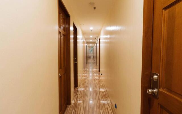 RedDoorz @ Hotel Rosemarie