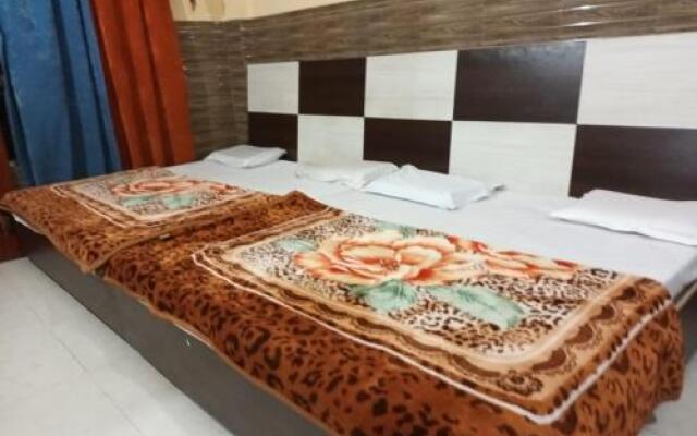 Hotel Tara Deluxe