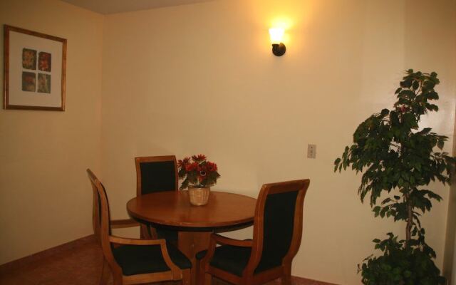 Capri Apartments