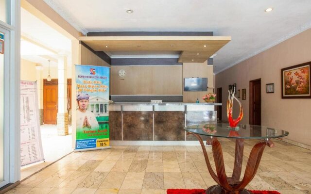 SPOT ON 3858 Elsana Transit Hotel