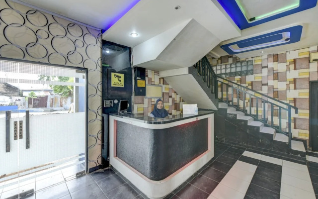 Zaara Guest House Syariah by OYO Rooms