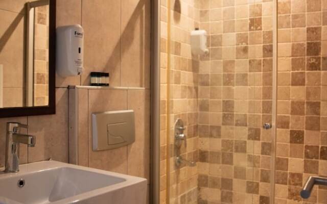 The Hera Suit Hotels