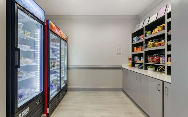 Comfort Suites Valdosta Mall Area