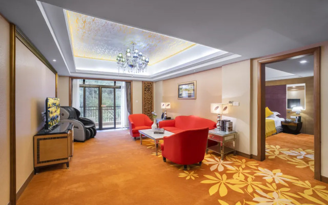 Zhaoqing Senlan Yunhai Hotel