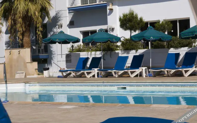 Blue Crane Hotel Apartments